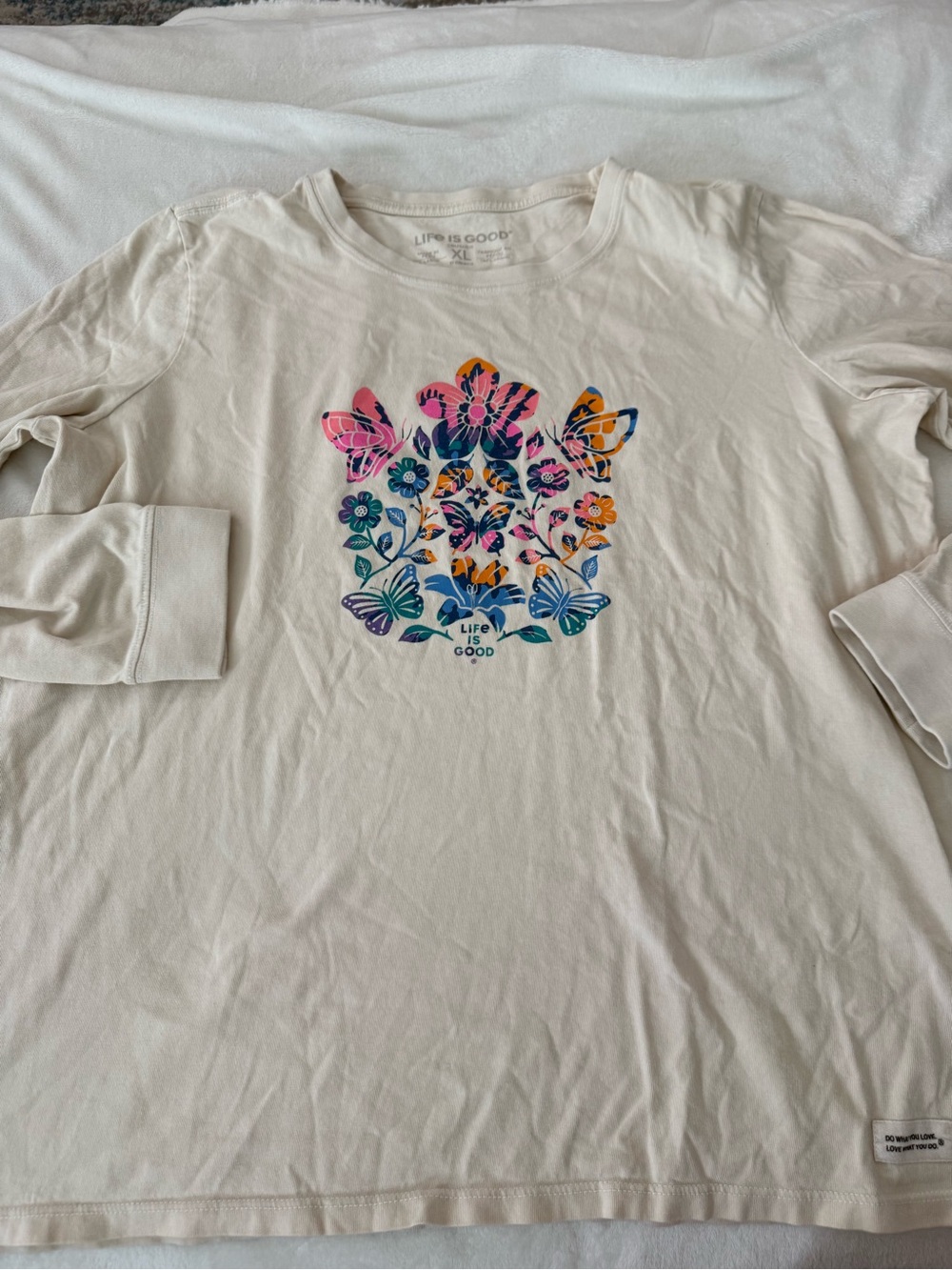 Life is Good Long Sleeve Cream T-shirt Butterflies Flowers Size XL D83